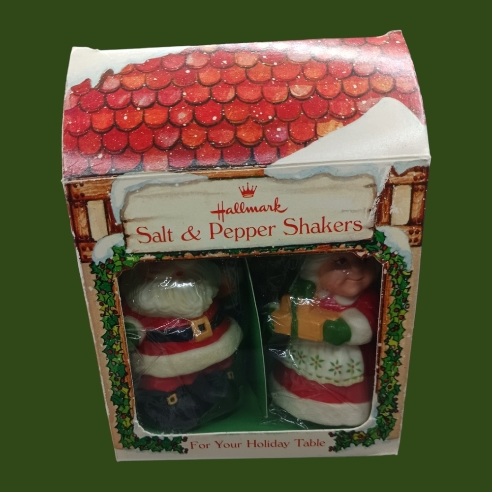 Hallmark vtg santa & mrs.claus salt& pepper shaker
